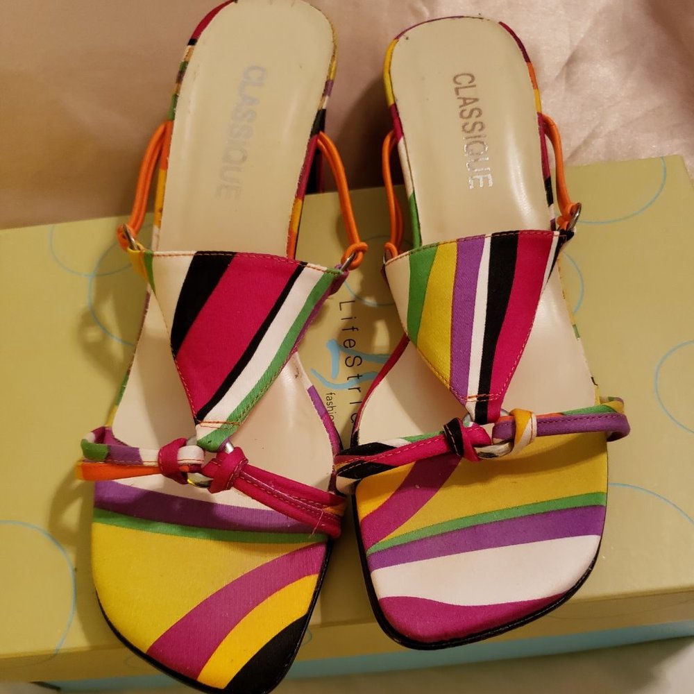 Follow the Rainbow Sandals Sz 9 - Picture 1 of 7